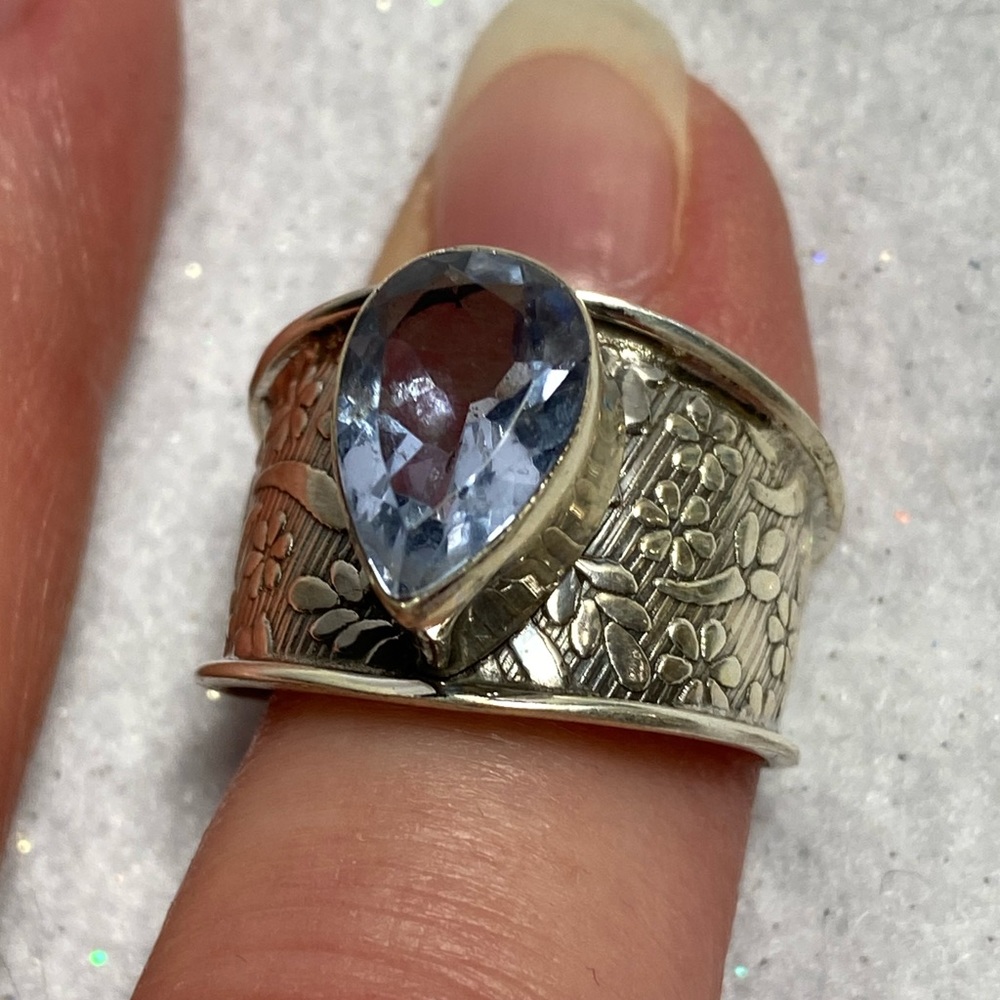 Color changing Alexandrite ring in sterling silver
